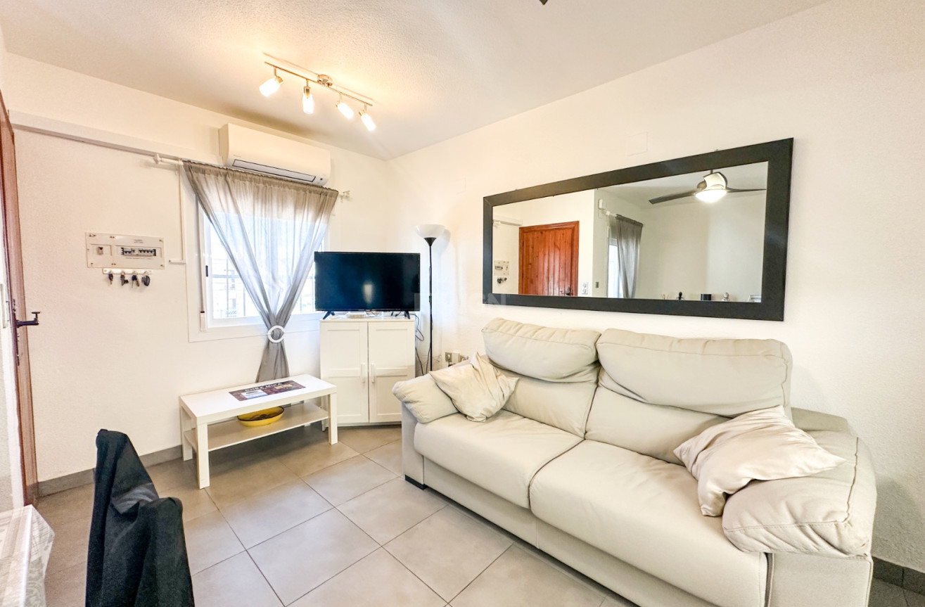 Reventa - Apartamento / piso - Villamartin - Costa Blanca