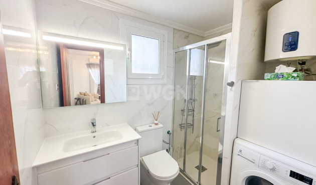 Reventa - Apartamento / piso - Villamartin - Costa Blanca