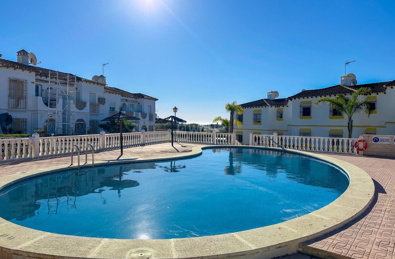 Reventa - Apartamento / piso - Villamartin - Costa Blanca