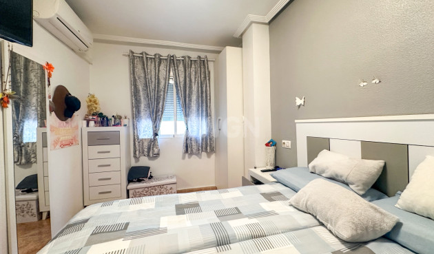 Resale - Apartment / flat - Torrevieja - Costa Blanca