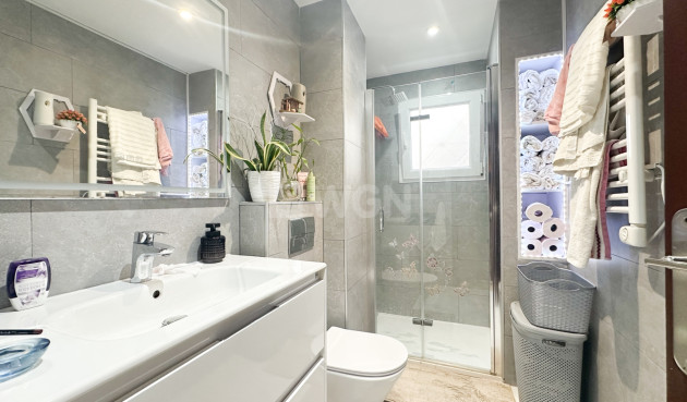 Resale - Apartment / flat - Torrevieja - Costa Blanca