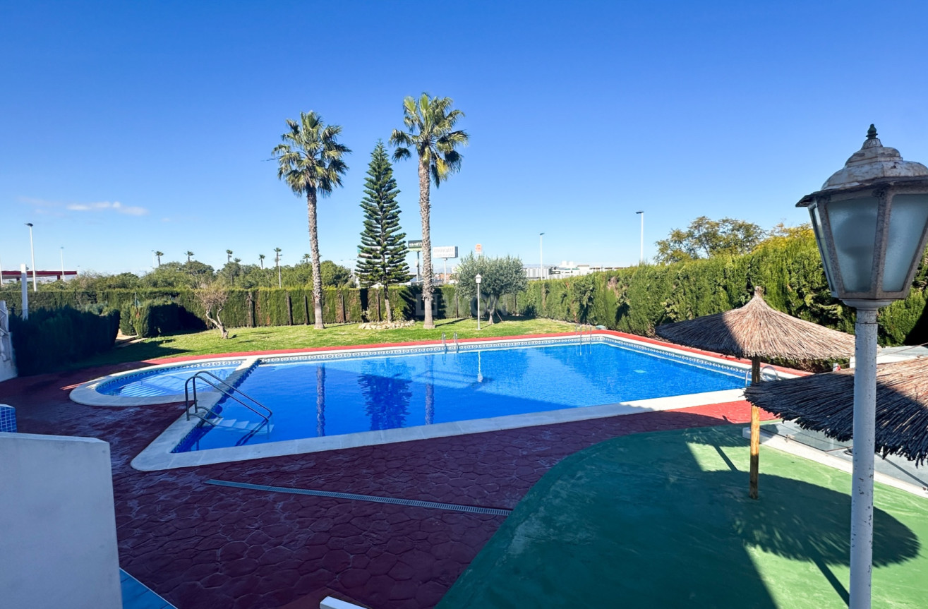 Resale - Apartment / flat - Torrevieja - Costa Blanca