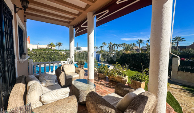 Resale - Villa - La Mata - Costa Blanca