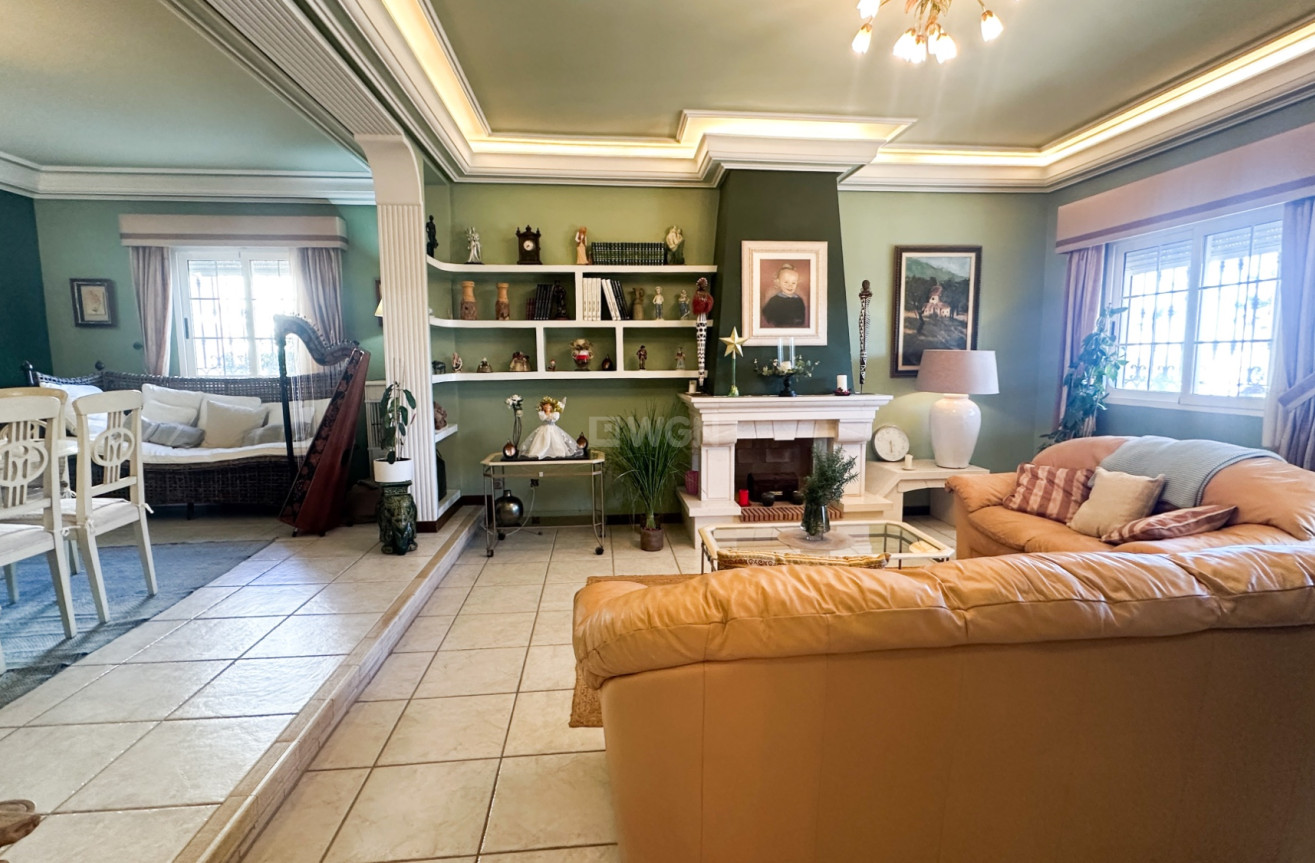 Resale - Villa - La Mata - Costa Blanca