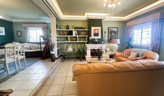 Resale - Villa - La Mata - Costa Blanca