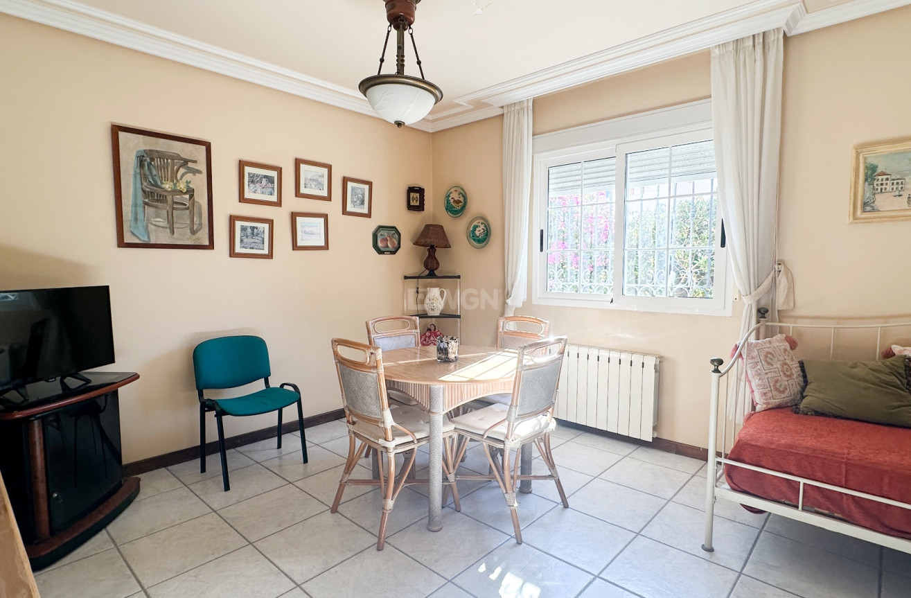 Resale - Villa - La Mata - Costa Blanca