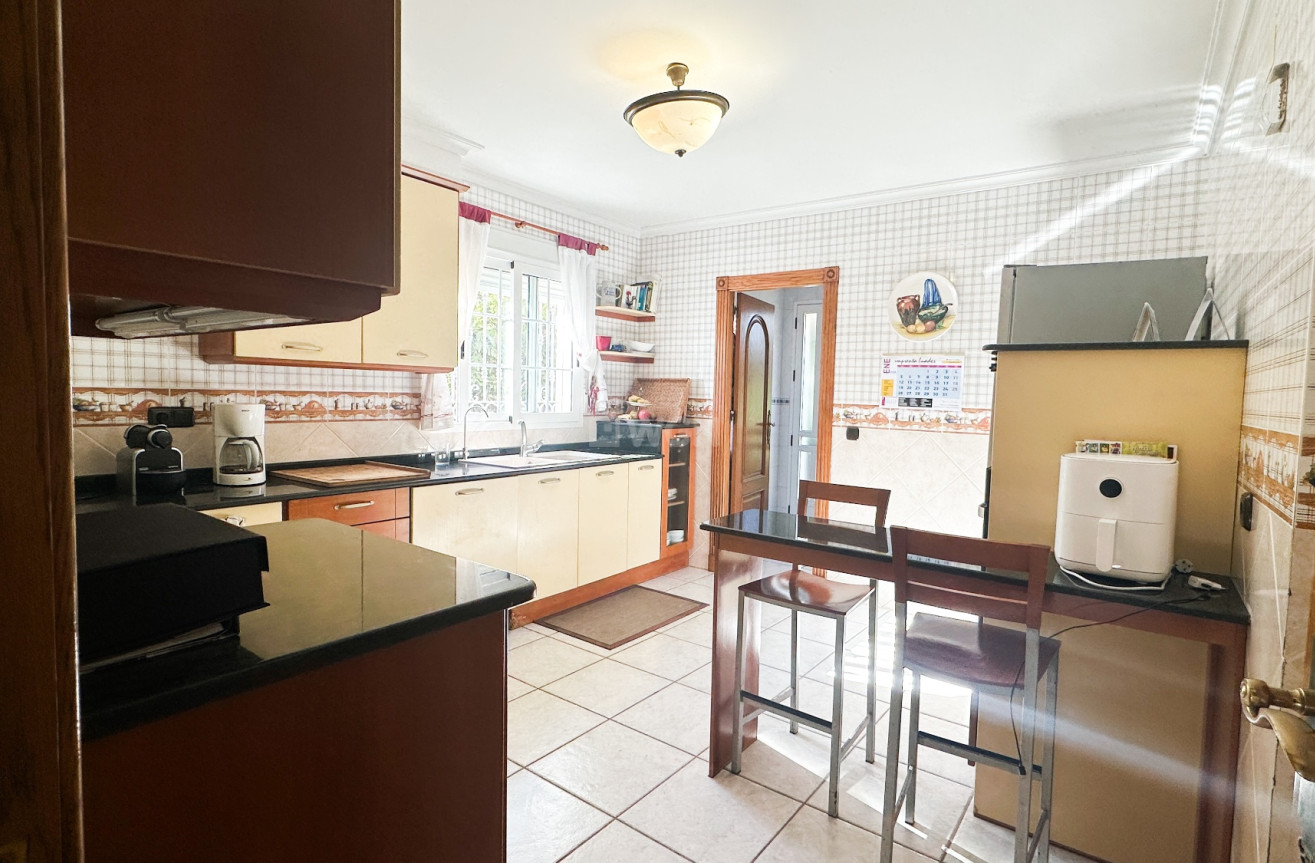 Resale - Villa - La Mata - Costa Blanca