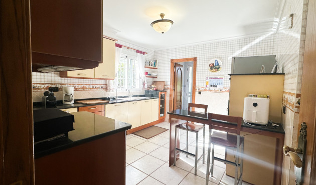 Resale - Villa - La Mata - Costa Blanca