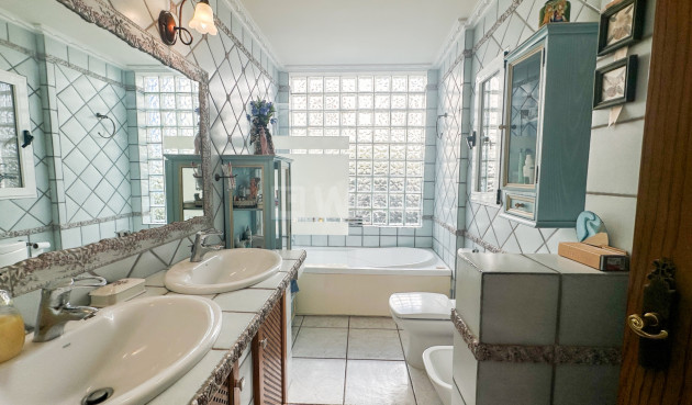 Resale - Villa - La Mata - Costa Blanca