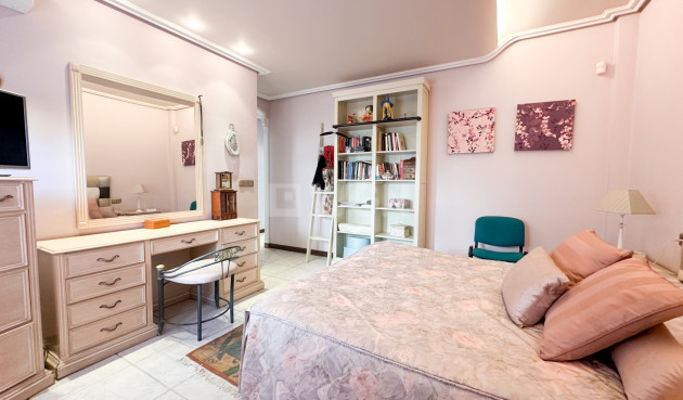 Resale - Villa - La Mata - Costa Blanca