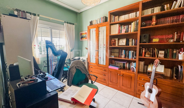 Resale - Villa - La Mata - Costa Blanca