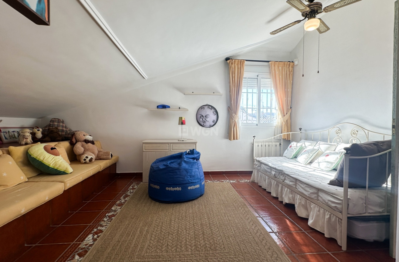 Resale - Villa - La Mata - Costa Blanca