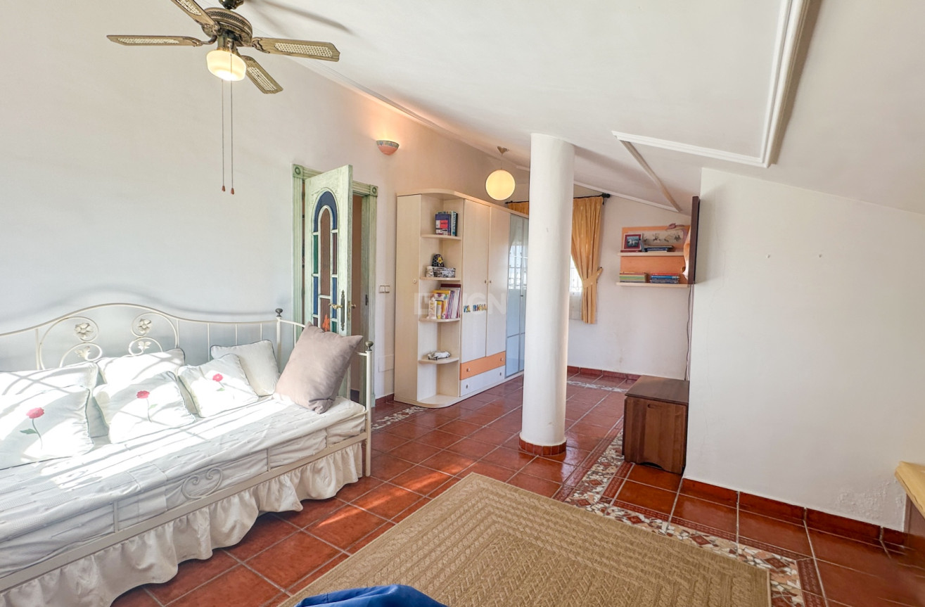 Resale - Villa - La Mata - Costa Blanca