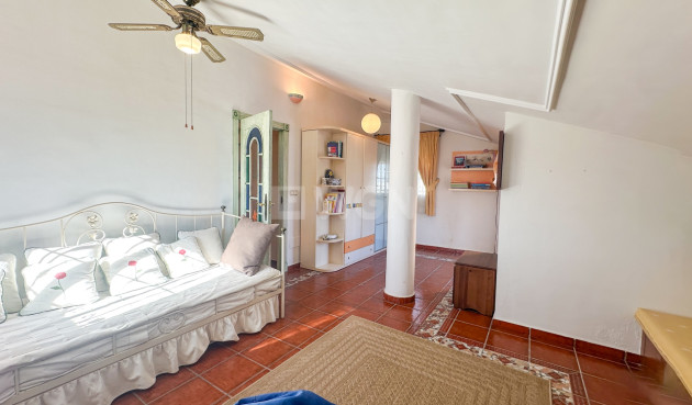 Resale - Villa - La Mata - Costa Blanca