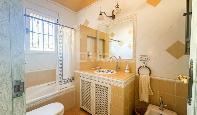 Resale - Villa - La Mata - Costa Blanca