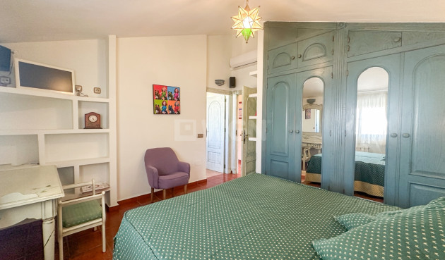 Resale - Villa - La Mata - Costa Blanca