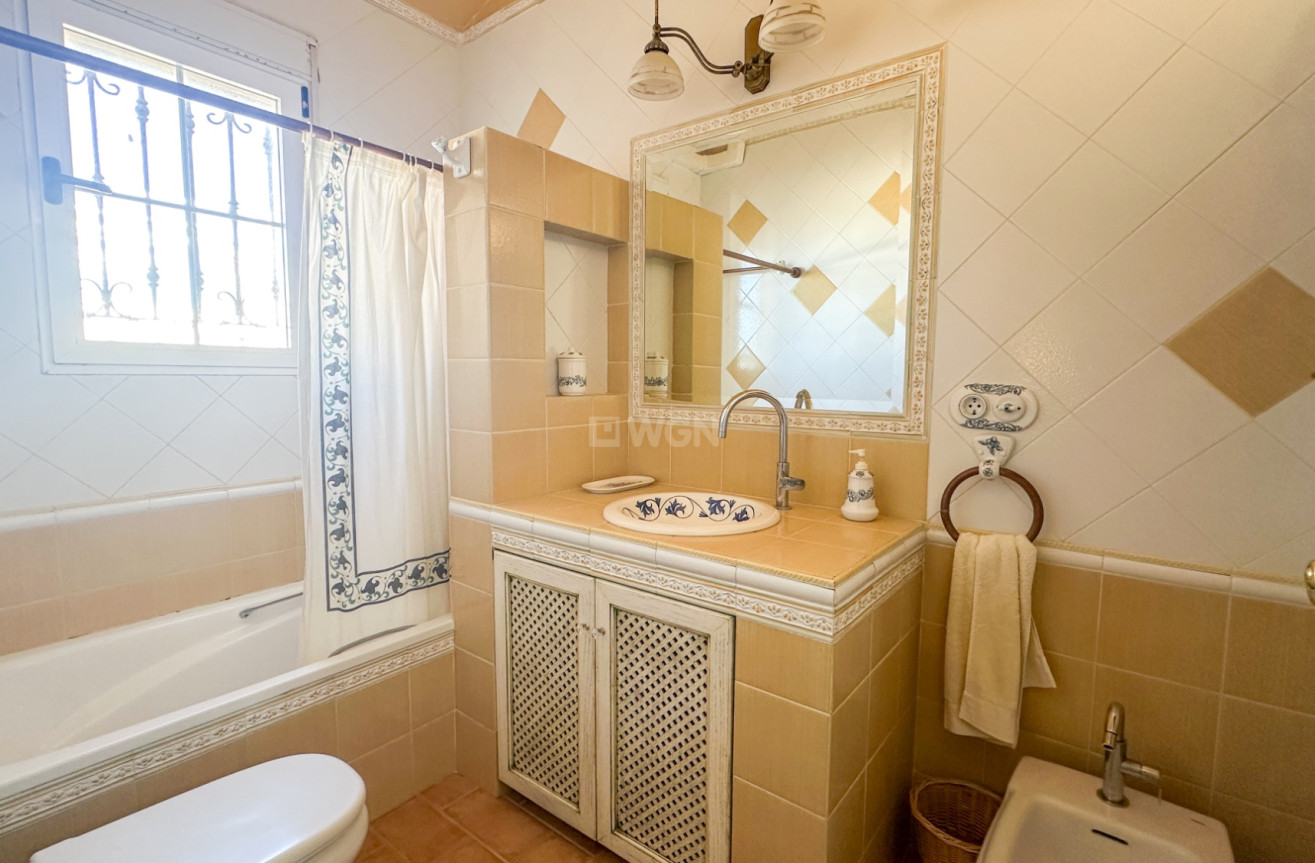 Resale - Villa - La Mata - Costa Blanca