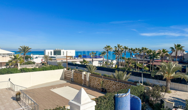 Resale - Villa - La Mata - Costa Blanca