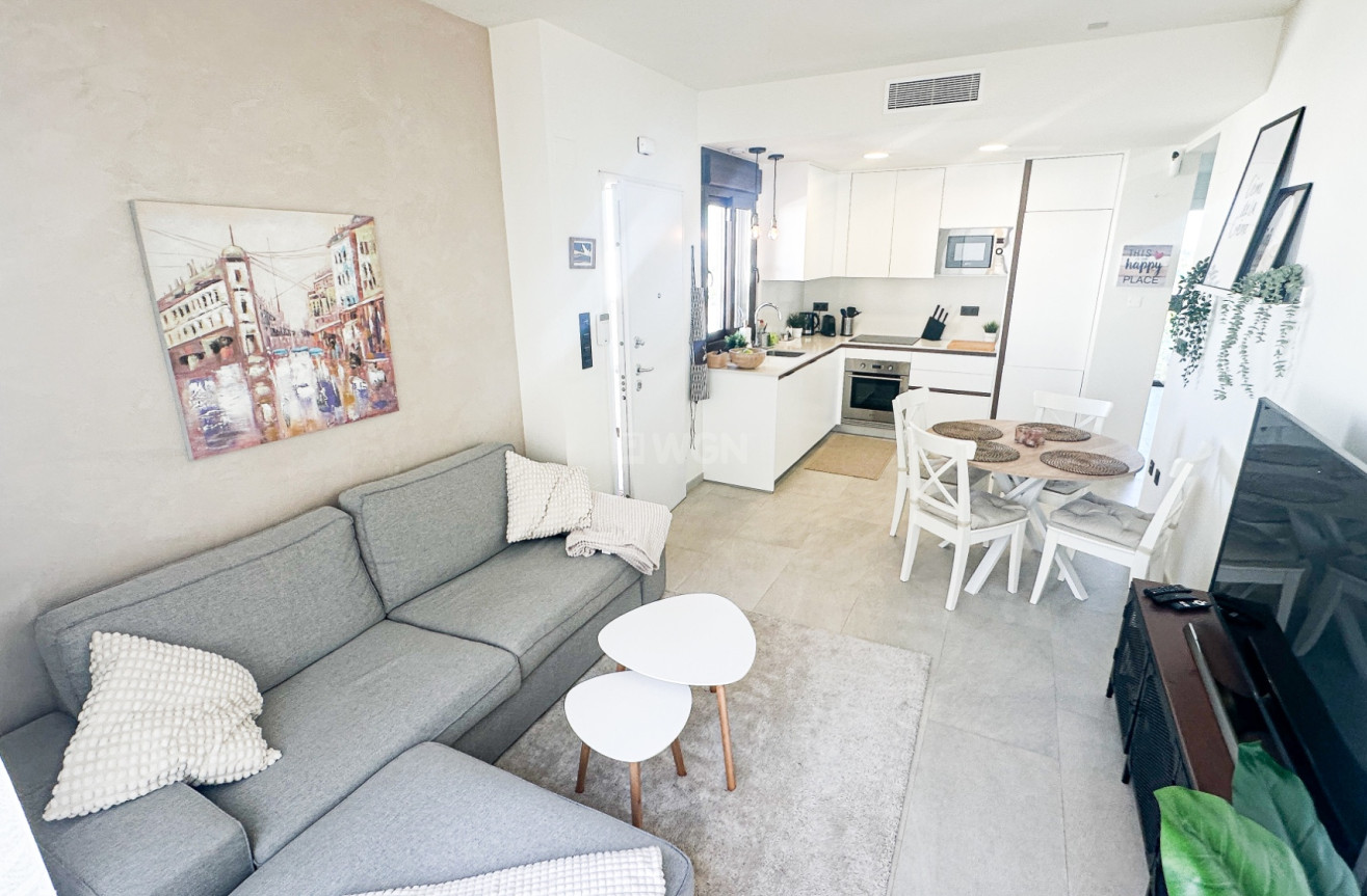 Resale - Apartment / flat - Torrevieja - Costa Blanca