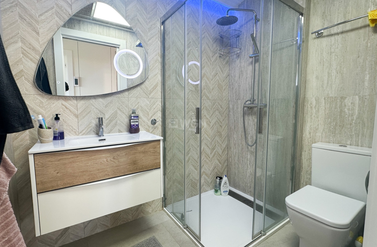 Resale - Apartment / flat - Torrevieja - Costa Blanca