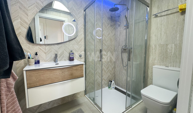 Resale - Apartment / flat - Torrevieja - Costa Blanca