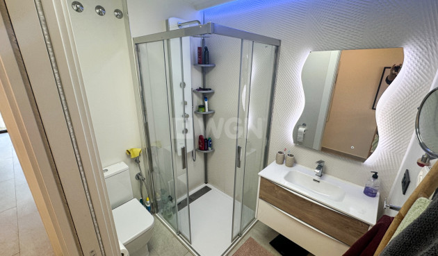 Resale - Apartment / flat - Torrevieja - Costa Blanca