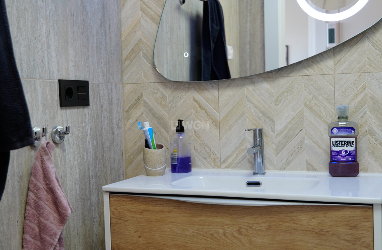 Resale - Apartment / flat - Torrevieja - Costa Blanca