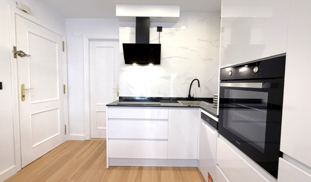 Resale - Apartment / flat - Torrevieja - Costa Blanca