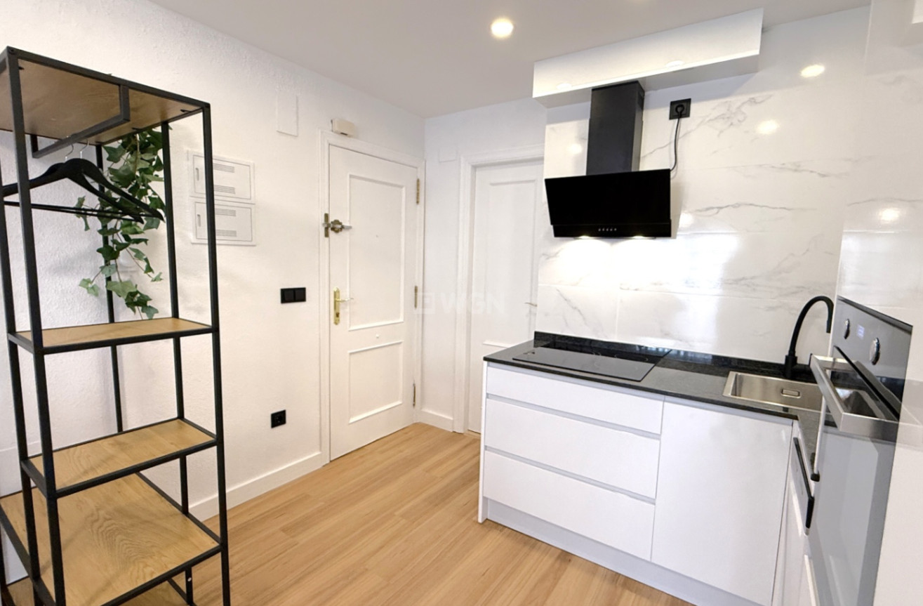 Resale - Apartment / flat - Torrevieja - Costa Blanca