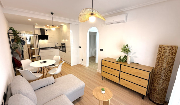 Resale - Apartment / flat - Torrevieja - Costa Blanca