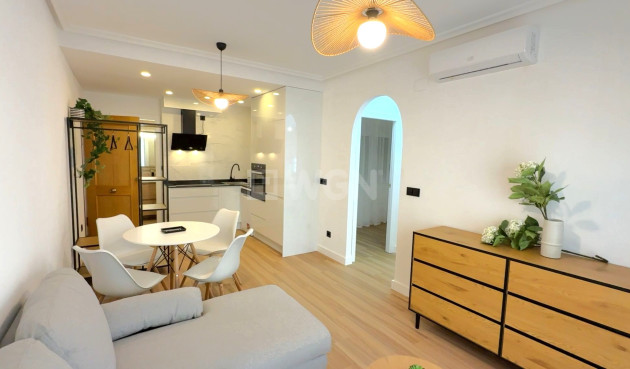 Resale - Apartment / flat - Torrevieja - Costa Blanca