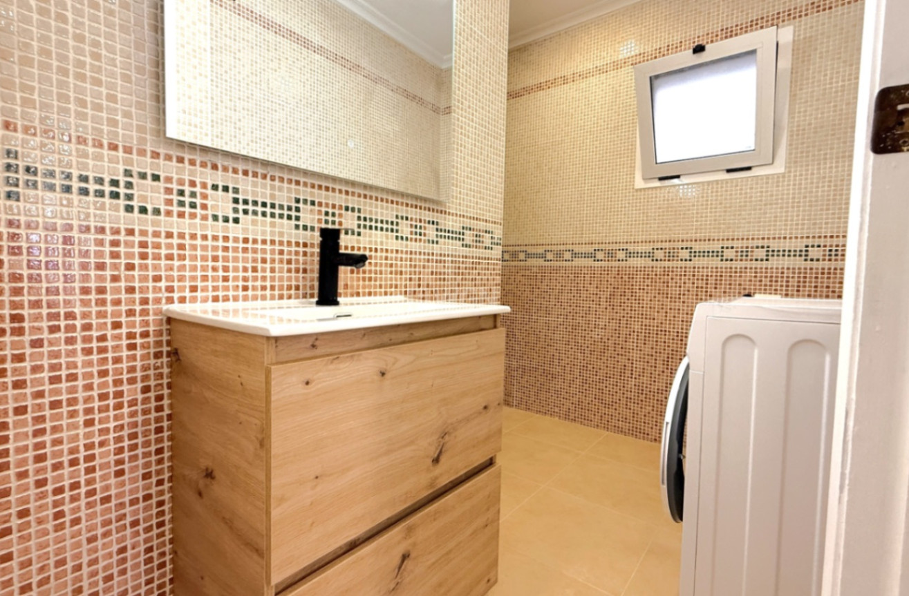 Resale - Apartment / flat - Torrevieja - Costa Blanca