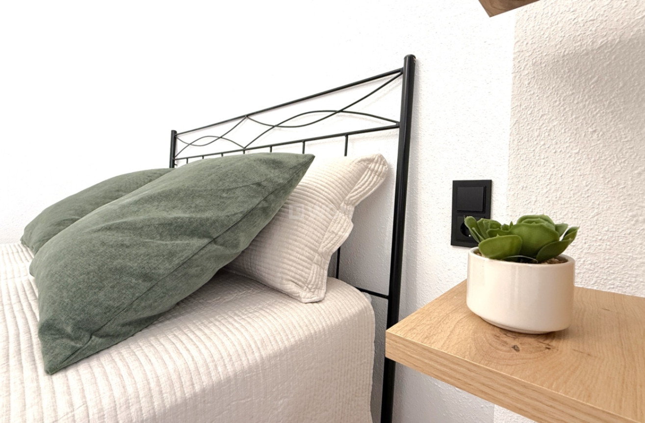 Resale - Apartment / flat - Torrevieja - Costa Blanca