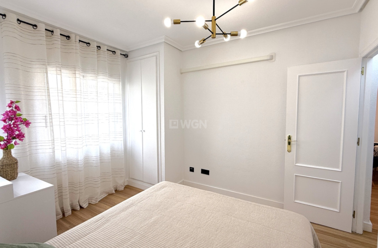 Resale - Apartment / flat - Torrevieja - Costa Blanca