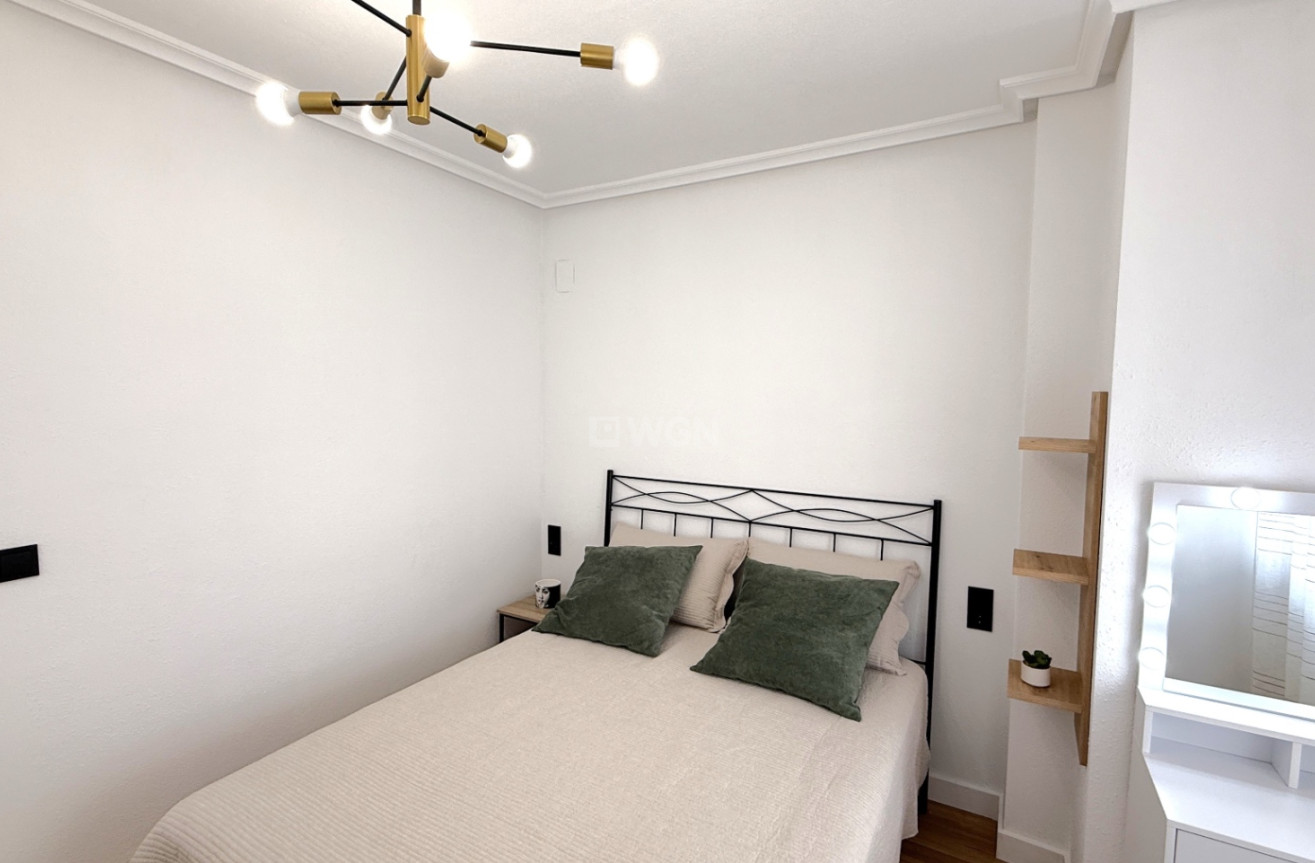 Resale - Apartment / flat - Torrevieja - Costa Blanca