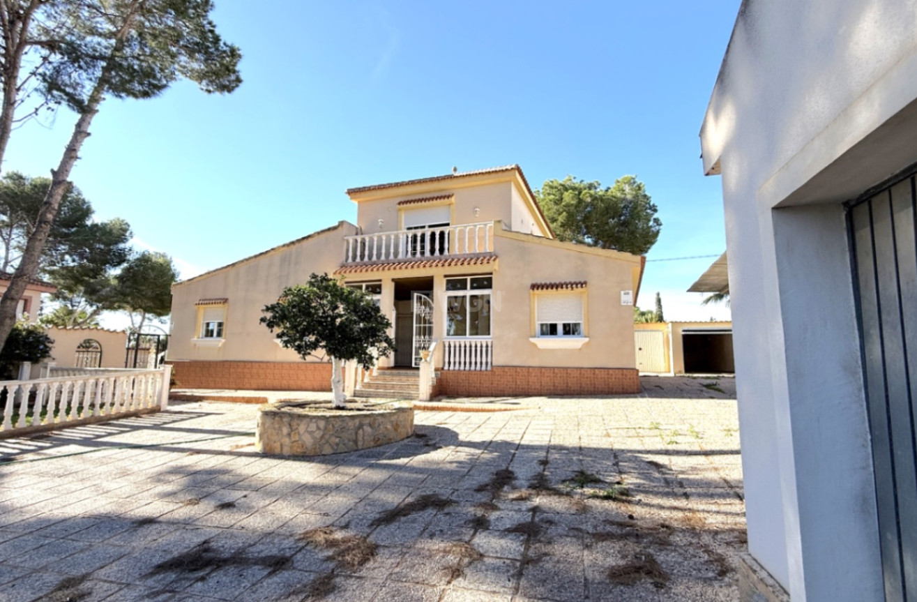 Resale - Villa - Pilar de la Horadada - Costa Blanca