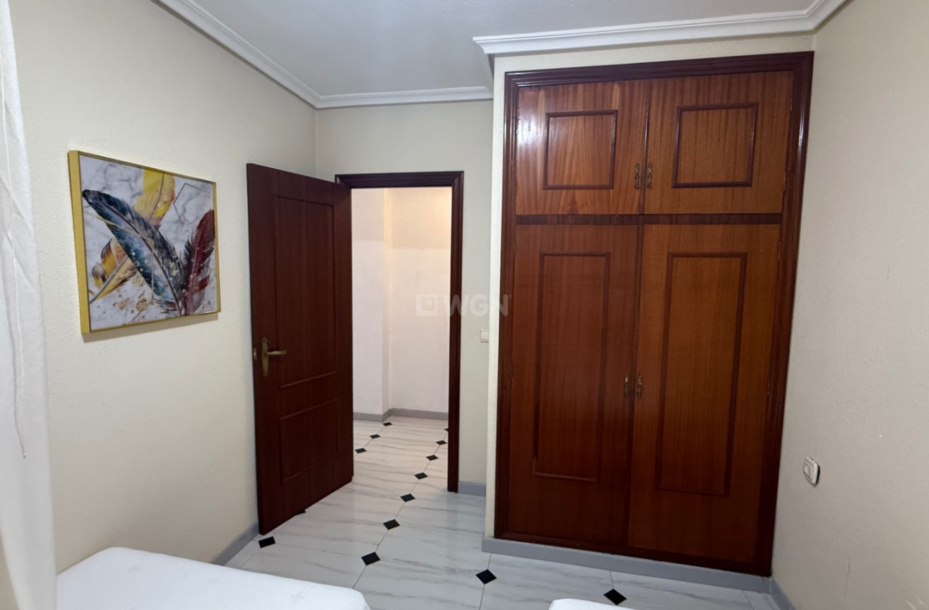 Resale - Apartment / flat - Torrevieja - Costa Blanca