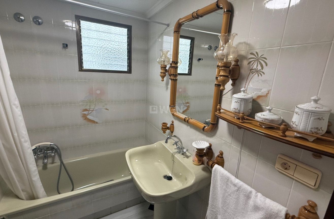 Resale - Apartment / flat - Torrevieja - Costa Blanca