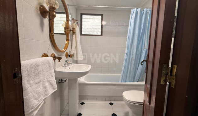 Resale - Apartment / flat - Torrevieja - Costa Blanca