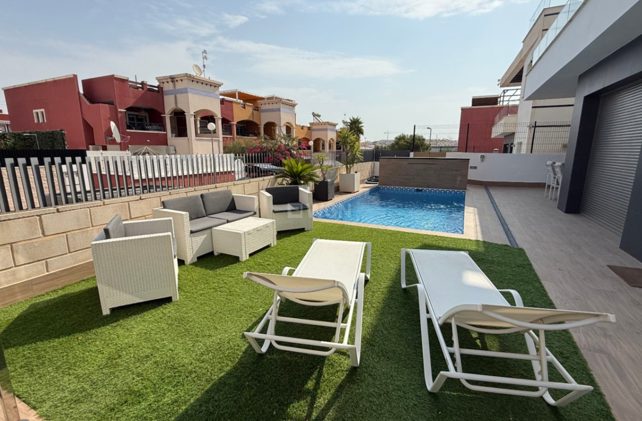 Resale - Villa - Orihuela - Inland
