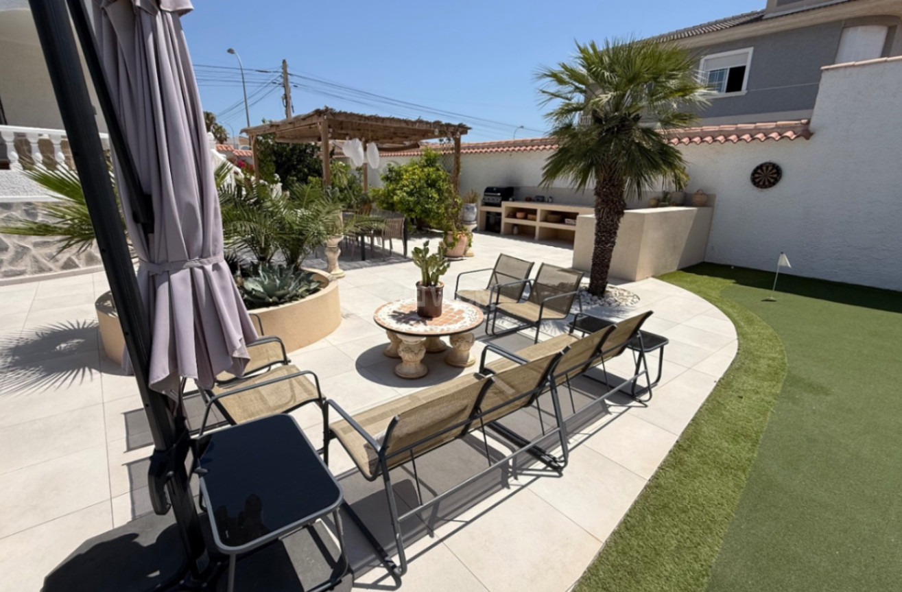 Resale - Villa - Torrevieja - Costa Blanca
