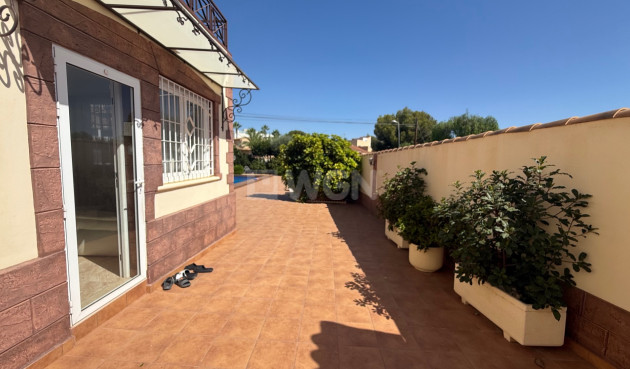 Resale - Villa - Torrevieja - Costa Blanca