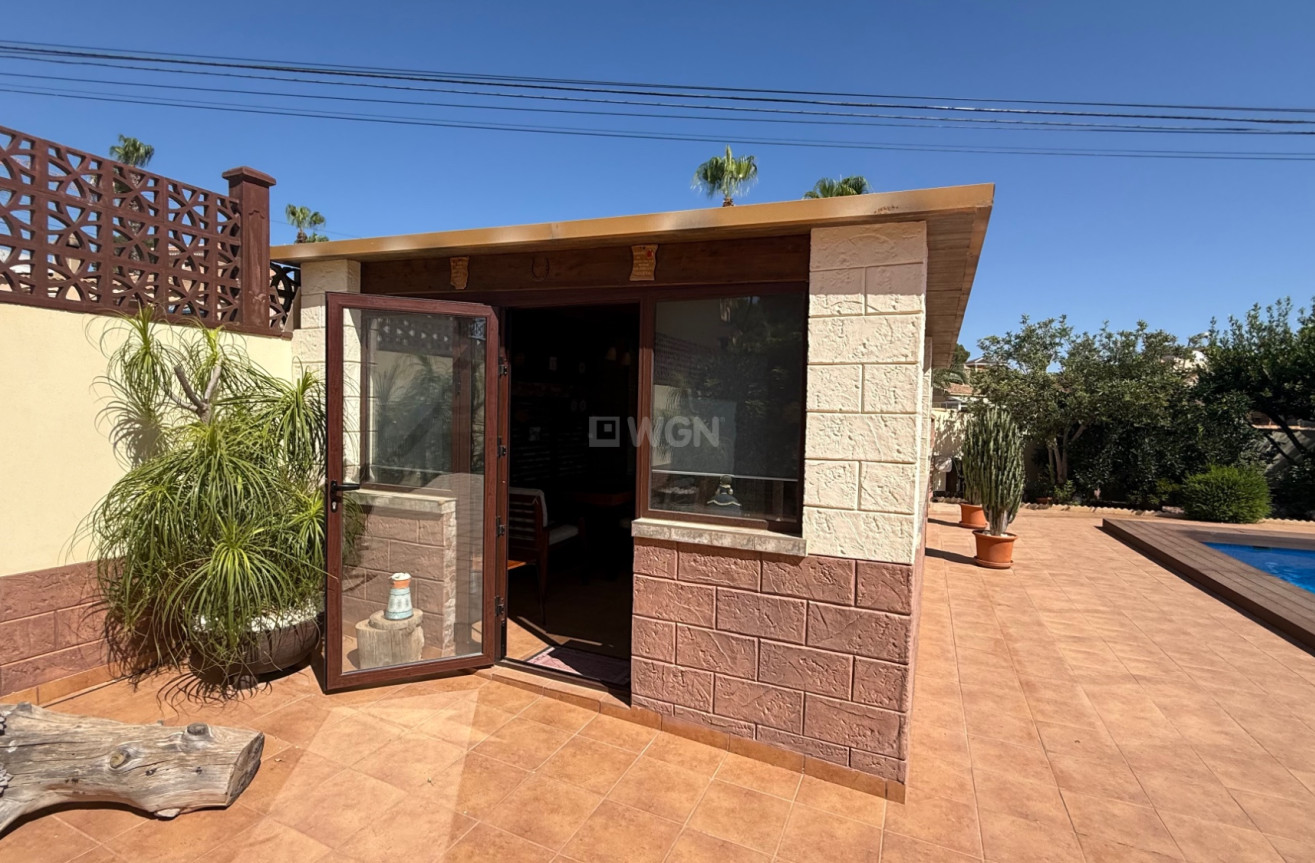 Resale - Villa - Torrevieja - Costa Blanca