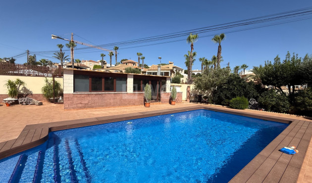 Resale - Villa - Torrevieja - Costa Blanca