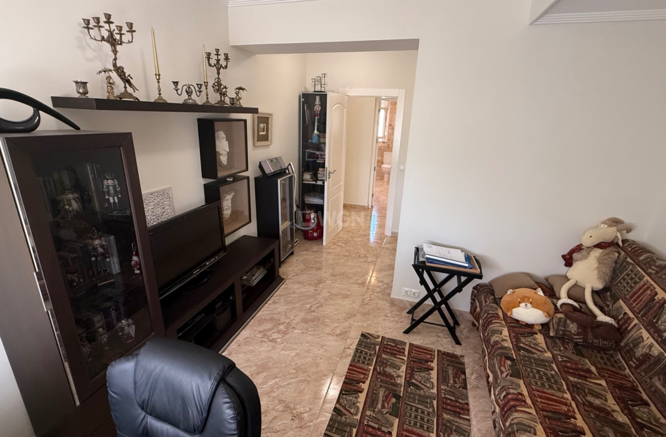 Resale - Villa - Torrevieja - Costa Blanca