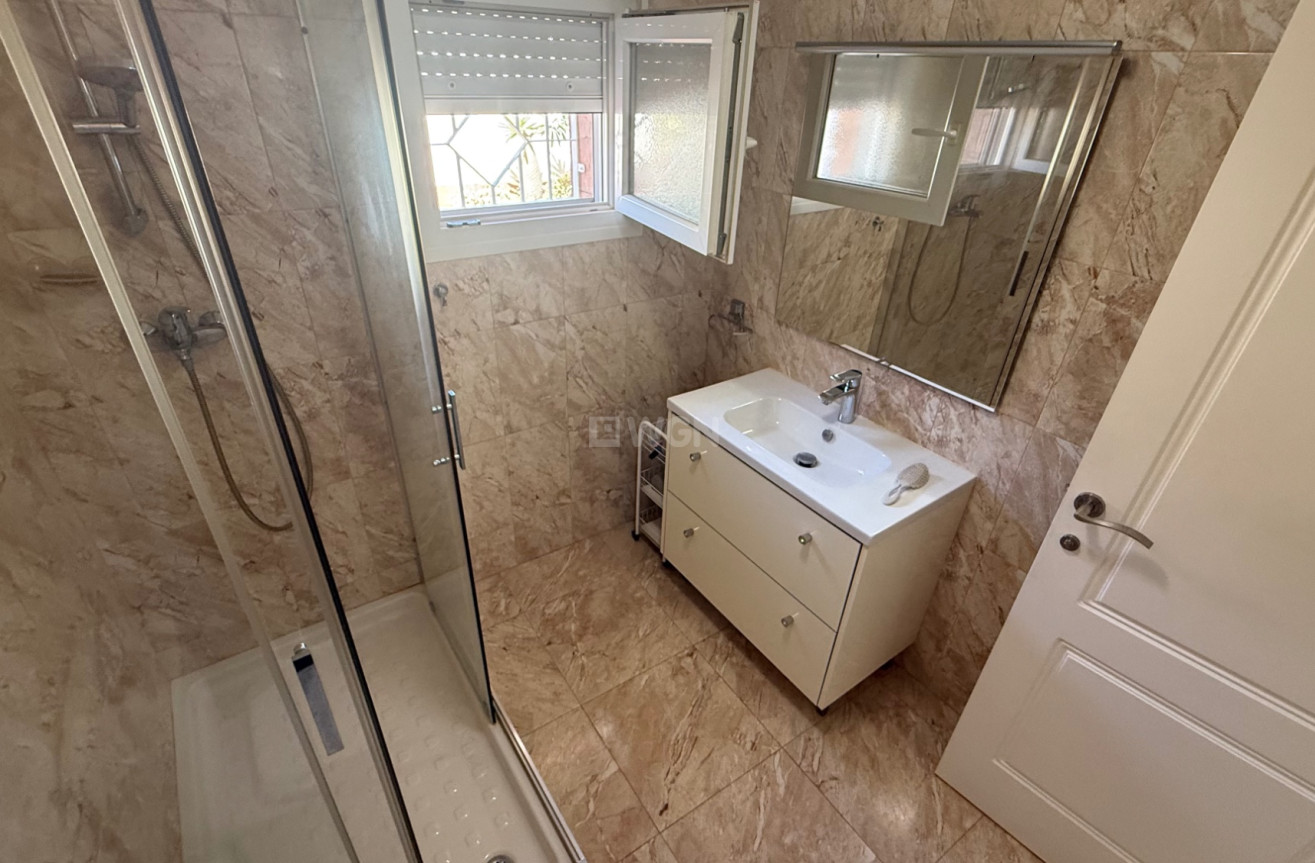 Resale - Villa - Torrevieja - Costa Blanca