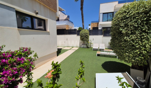 Resale - Villa - Torrevieja - Costa Blanca