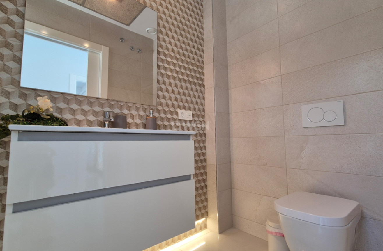 Resale - Villa - Torrevieja - Costa Blanca