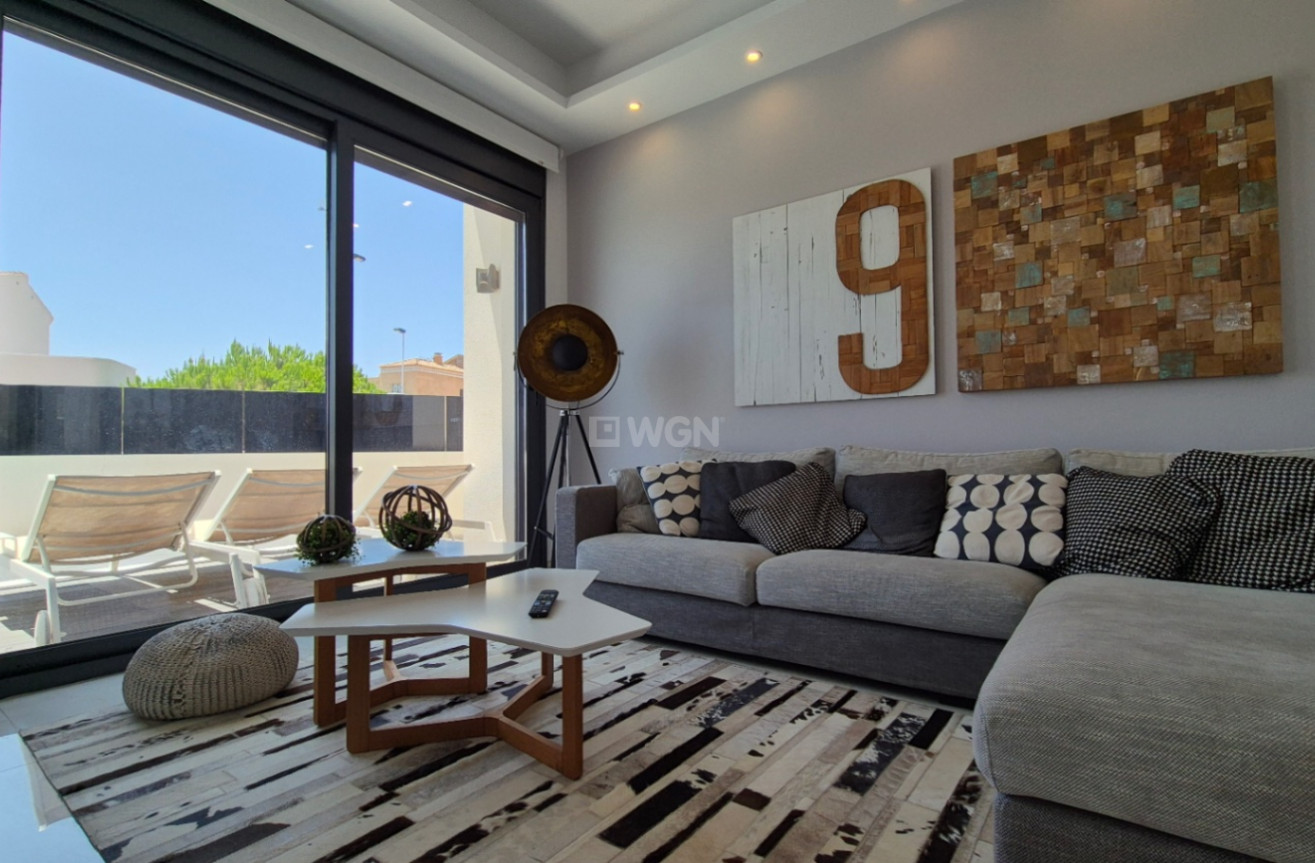 Resale - Villa - Torrevieja - Costa Blanca