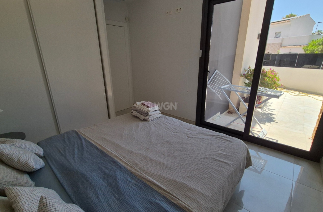 Resale - Villa - Torrevieja - Costa Blanca